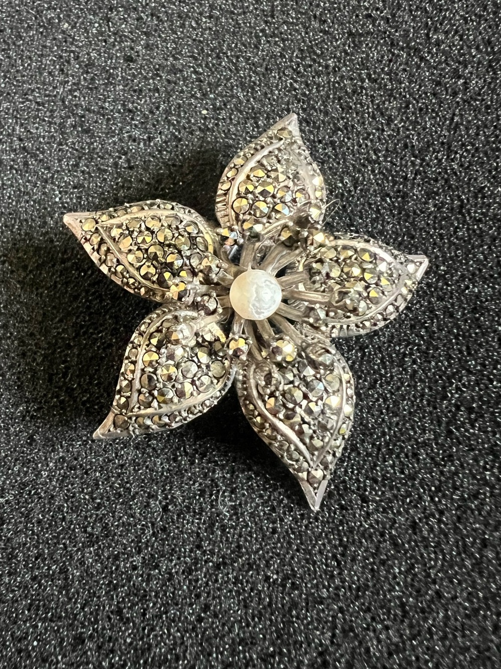 Vintage Sterling silver Flower Brooch